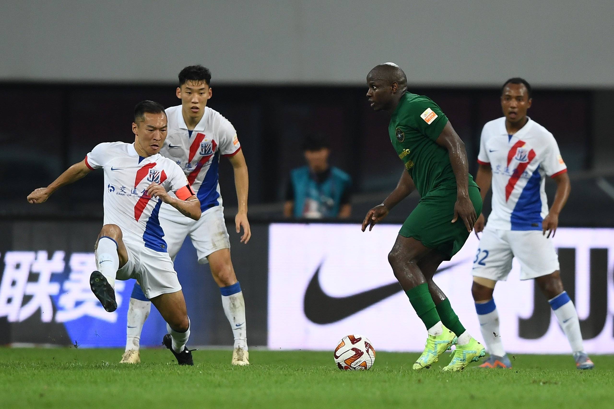 上海队赢得重要比赛，士气正旺