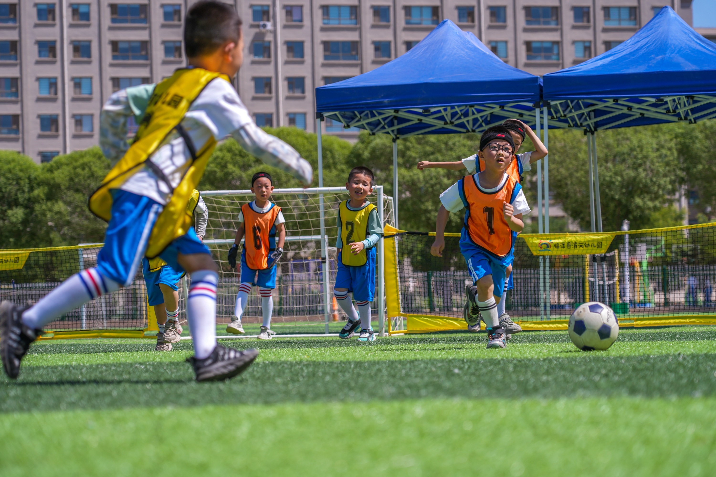 中国足球职业联赛赛场上的精彩瞬间
