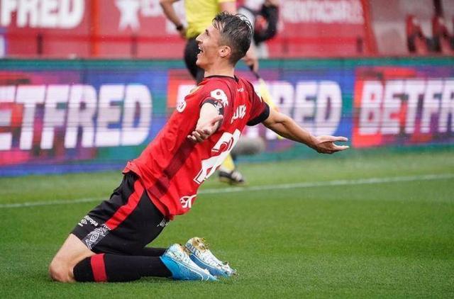 欧锦赛预选赛:葡萄牙险胜塞尔维亚,成功晋级 欧锦赛预选赛:葡萄牙险胜塞尔维亚,成功晋级