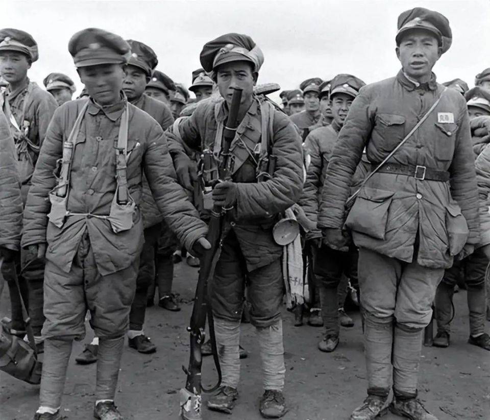 精妙配合！一支队伍用团队力量碾压敌手登顶！