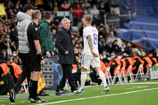 切尔西碾压中国，卡瓦哈尔关键制胜