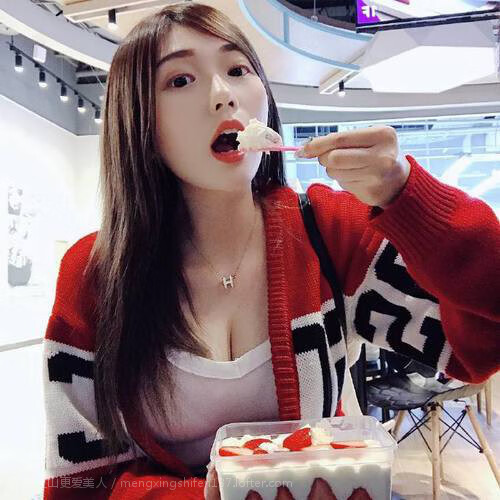 雷霆万钧的压迫中，布克一剑封喉，当团队铁壁升起，胜负手在光芒中铸就