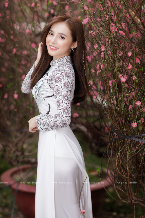 双城记，当格纳布里在赛道上接管比赛，曼联在欧战中接管命运