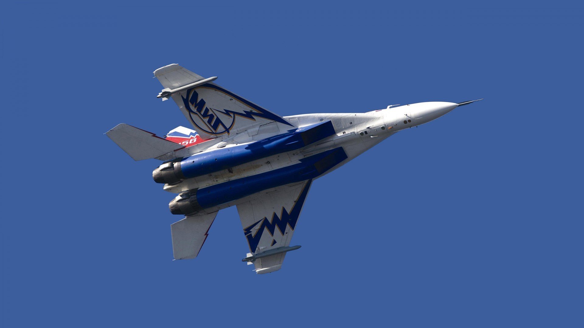 平行世界的对决，当德罗赞的古典艺术刺穿深圳防线